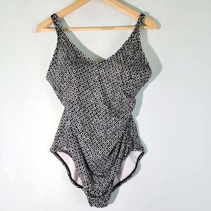 Speedo Women's Plus Size 16 NEW BLACK One Piece Swimsuit Geometric Print Beachy